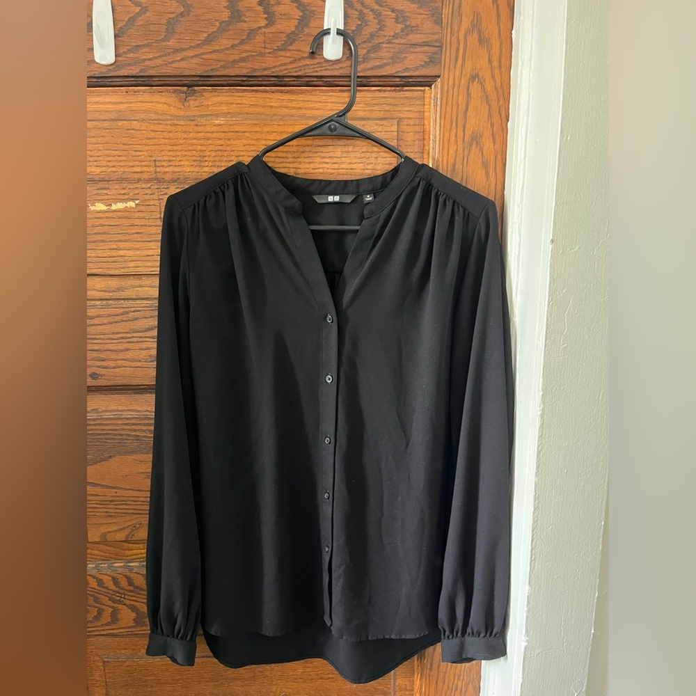 Uniqlo Black Collarless Blouse